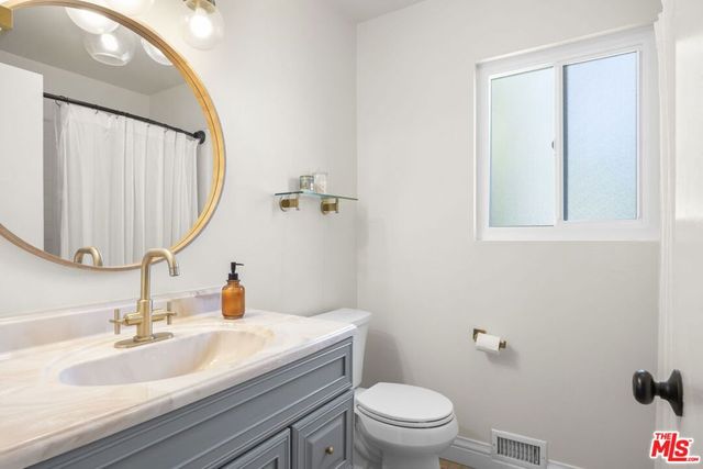 27462 Country Glen Road, Agoura Hills, CA 91301