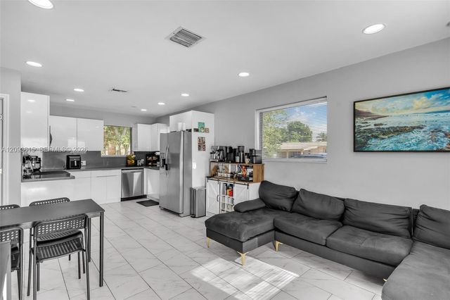 15100 NE 14th Court 15100, North Miami Beach, FL 33162