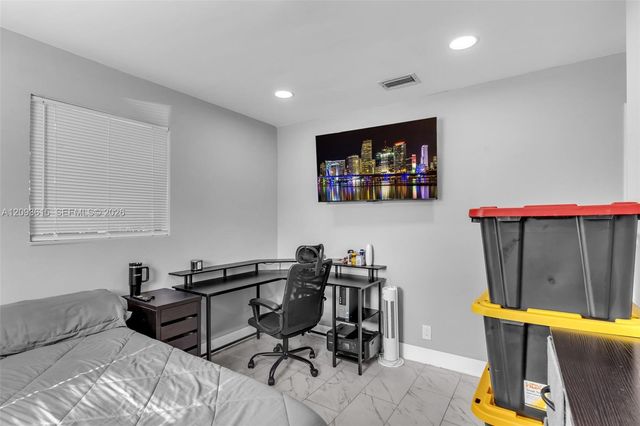 15100 NE 14th Court 15100, North Miami Beach, FL 33162