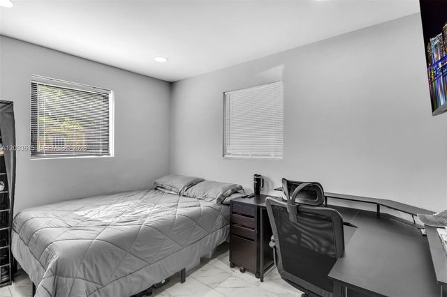 15100 NE 14th Court 15100, North Miami Beach, FL 33162