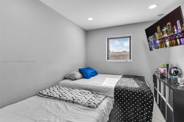 15100 NE 14th Court 15100, North Miami Beach, FL 33162