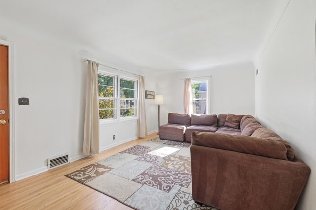 1331 Murray Street, Saint Paul, MN 55116