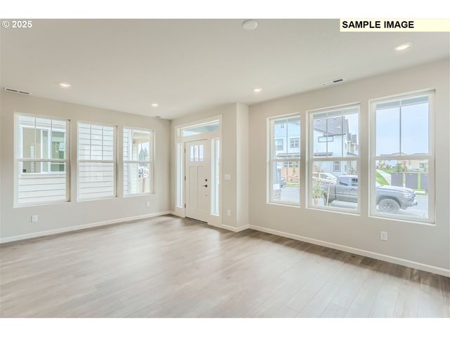 7386 Se Madrone St, Hillsboro, OR 97123