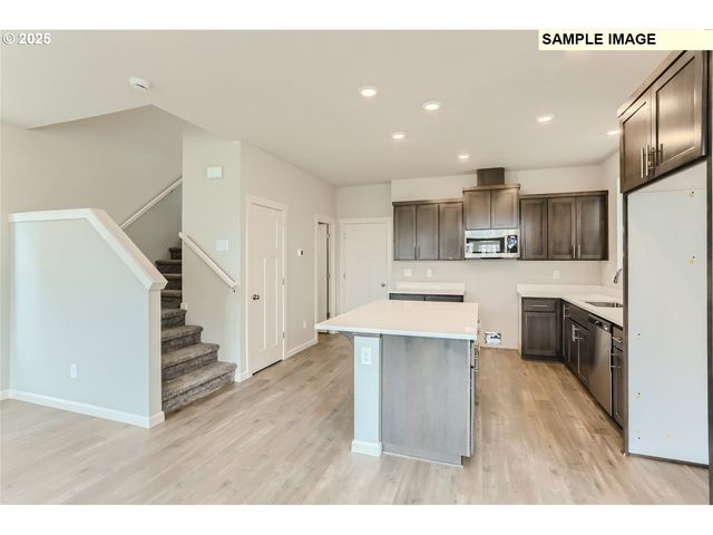 7386 Se Madrone St, Hillsboro, OR 97123