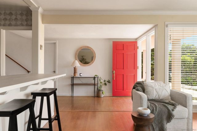 5421 Linda Rosa, La Jolla, CA 92037