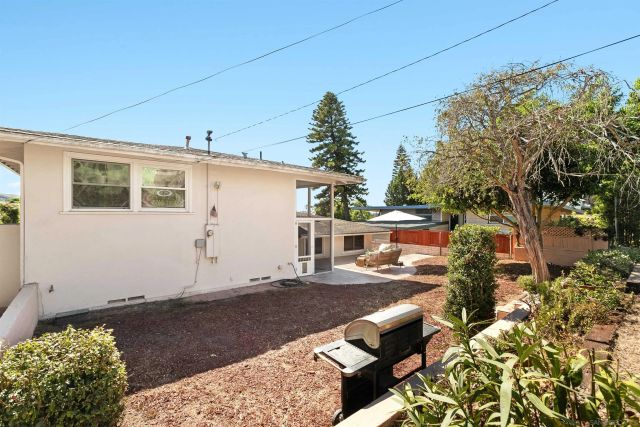 5421 Linda Rosa, La Jolla, CA 92037