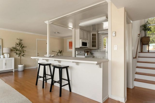 5421 Linda Rosa, La Jolla, CA 92037