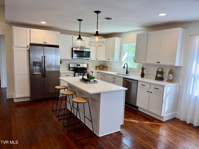 509 Island Road, Bristol, VA 24201