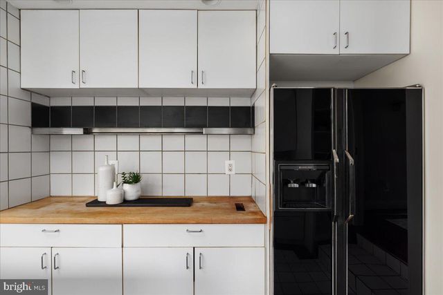 7953 BOLLING DR, Alexandria, VA 22308