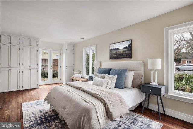 7953 BOLLING DR, Alexandria, VA 22308