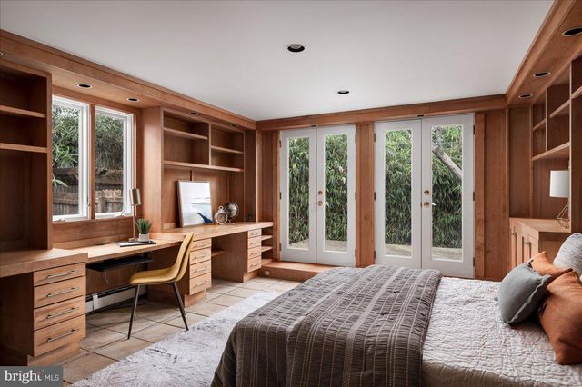 7953 BOLLING DR, Alexandria, VA 22308