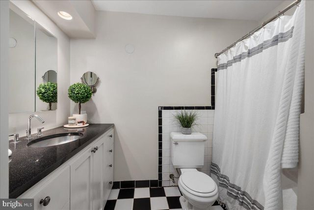 7953 BOLLING DR, Alexandria, VA 22308