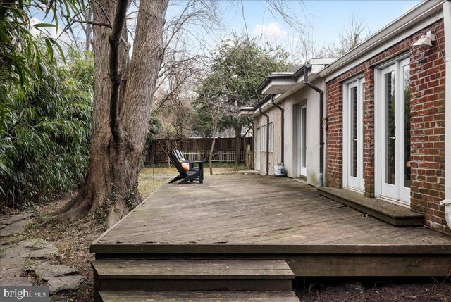 7953 BOLLING DR, Alexandria, VA 22308