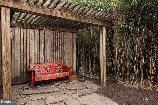 7953 BOLLING DR, Alexandria, VA 22308