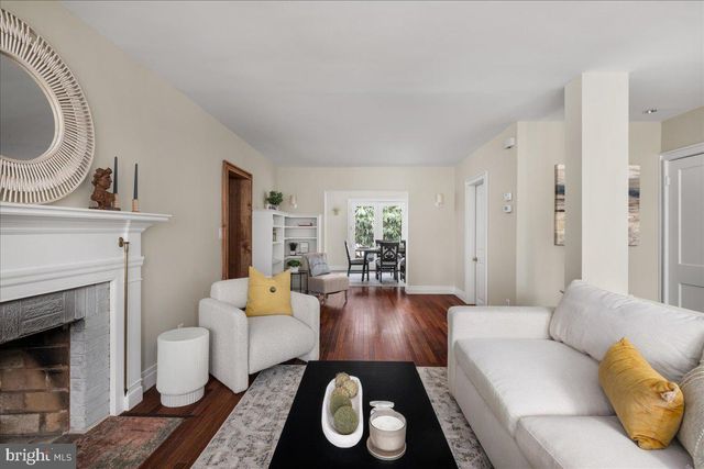 7953 BOLLING DR, Alexandria, VA 22308