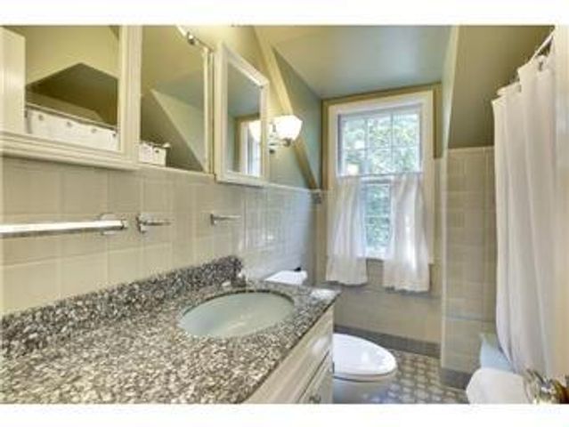 4209 Drew Avenue N, Robbinsdale, MN 55422