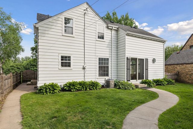 4209 Drew Avenue N, Robbinsdale, MN 55422