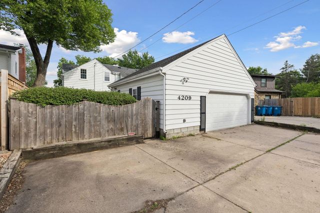 4209 Drew Avenue N, Robbinsdale, MN 55422
