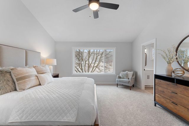 7682 22nd Avenue E, Shakopee, MN 55379