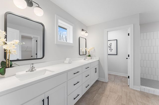 7682 22nd Avenue E, Shakopee, MN 55379