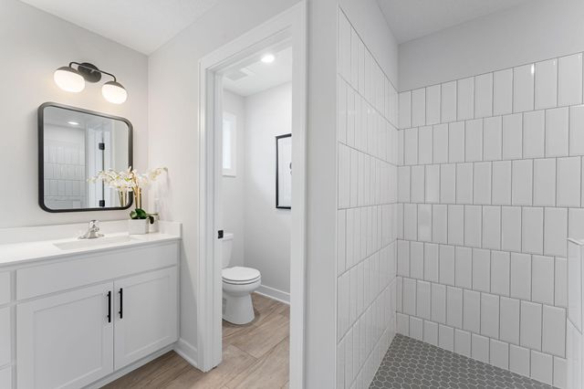 7682 22nd Avenue E, Shakopee, MN 55379