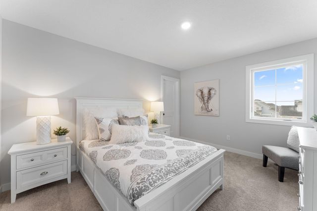 7682 22nd Avenue E, Shakopee, MN 55379