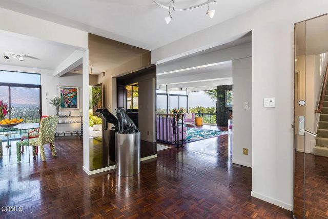 1018 Glen Oaks Boulevard, Pasadena, CA 91105