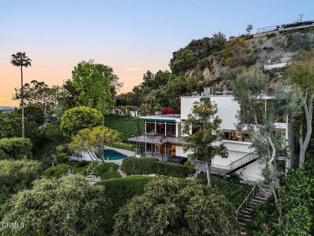 1018 Glen Oaks Boulevard, Pasadena, CA 91105