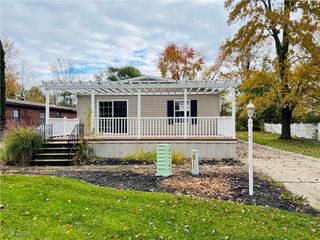 268 Twin Lakes, Elyria, OH 44035