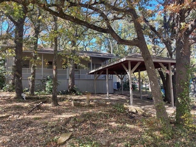 16 Wales Drive, Pottsboro, TX 75076