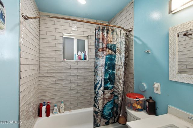 1845 W CHIPMAN Road, Phoenix, AZ 85041