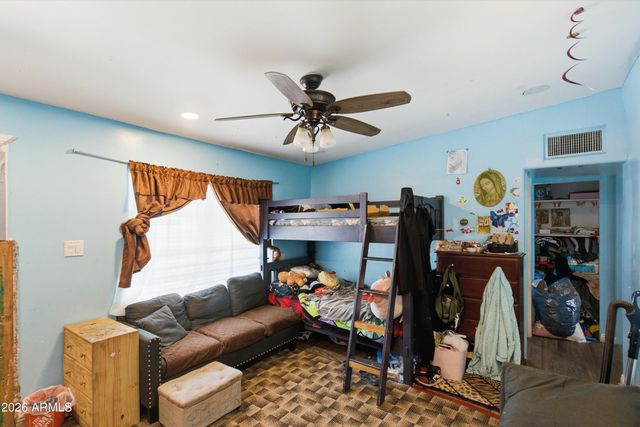 1845 W CHIPMAN Road, Phoenix, AZ 85041