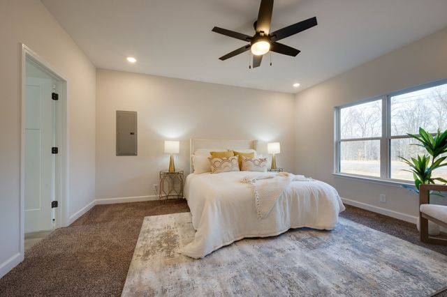 3033 Bowker Road, Charlotte, TN 37036