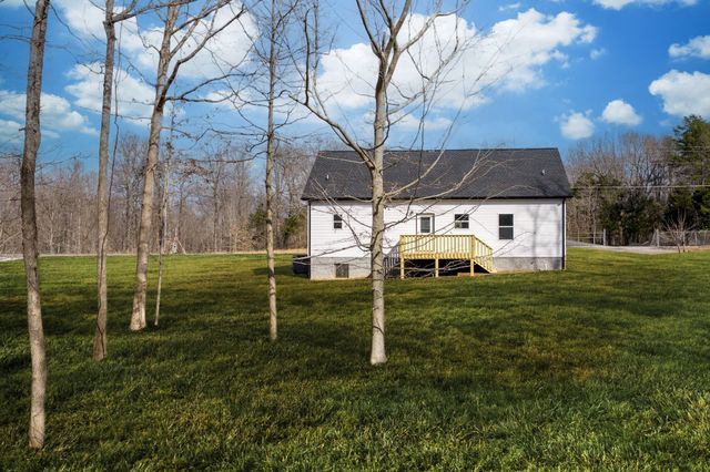 3033 Bowker Road, Charlotte, TN 37036