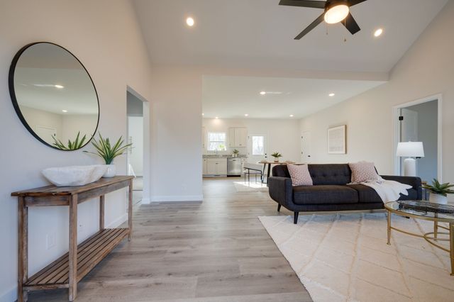 3033 Bowker Road, Charlotte, TN 37036