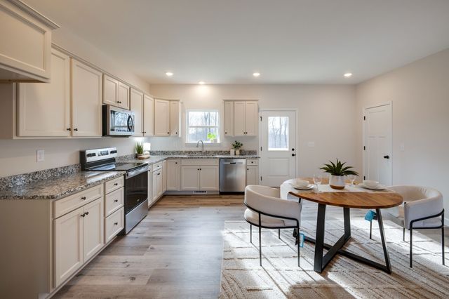 3033 Bowker Road, Charlotte, TN 37036