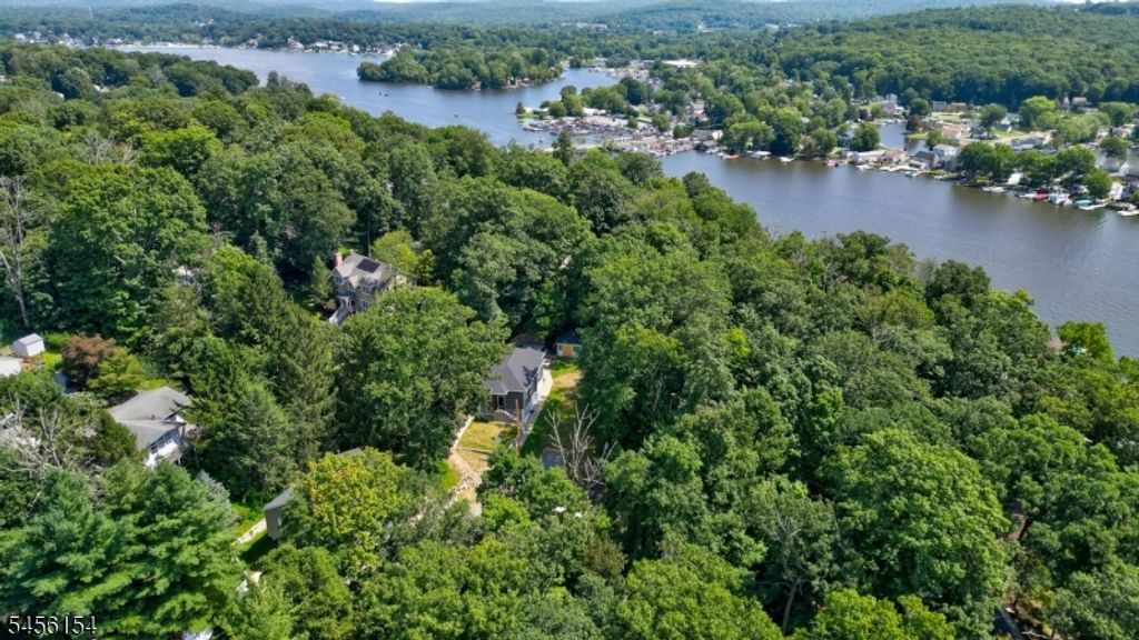 13 Maine St, Jefferson Twp., NJ 07849 — photo 2