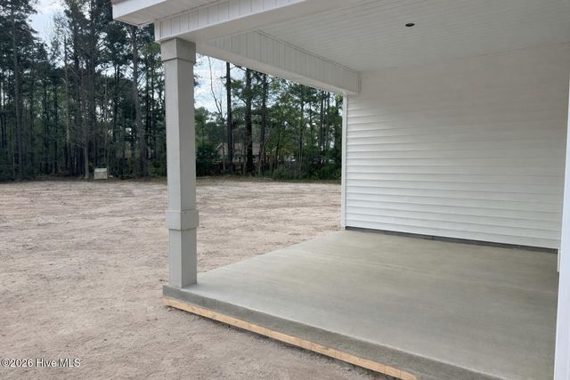 86 Whispering Pines Court, Hampstead, NC 28443