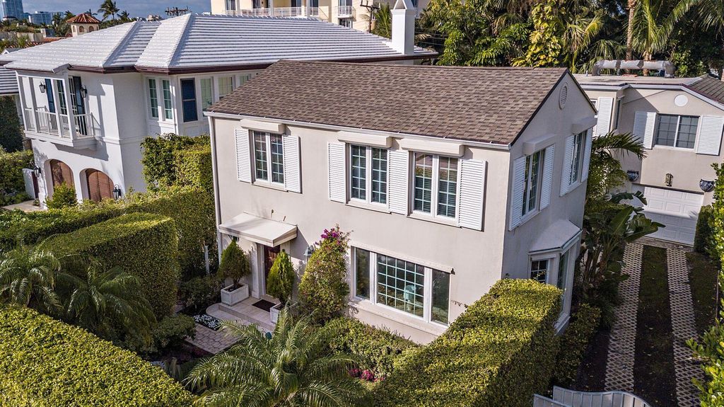 155 Peruvian Avenue, Palm Beach, FL 33480