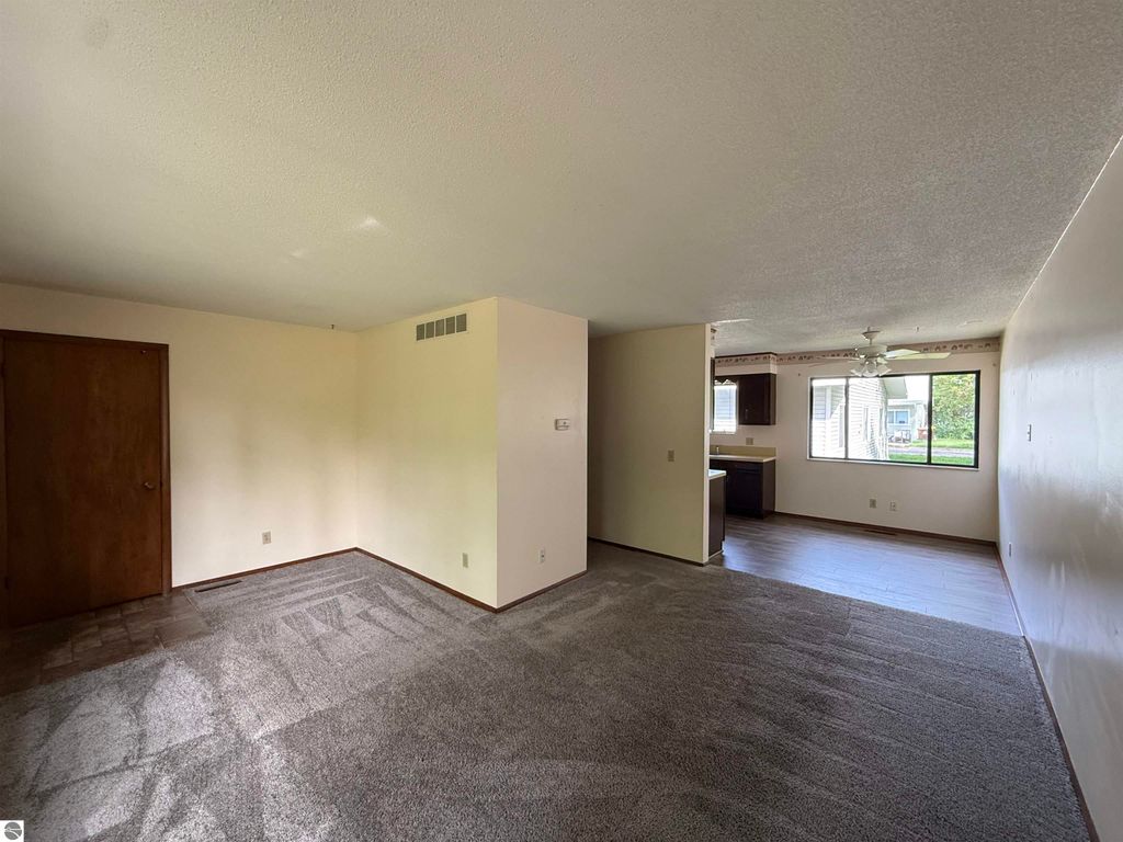 Image 12 of property listing at 718 & 720 Cooley Street, Mt Pleasant, MI 48858