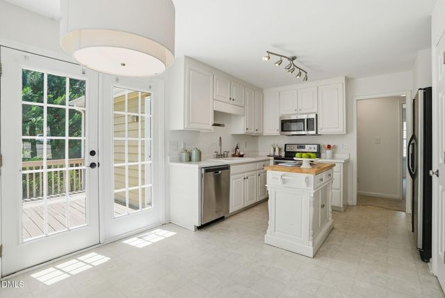 8013 Tobin Place, Raleigh, NC 27612