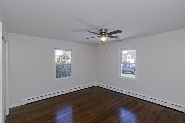 27 Cortland St, Chicopee, MA 01020