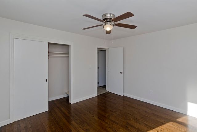 27 Cortland St, Chicopee, MA 01020