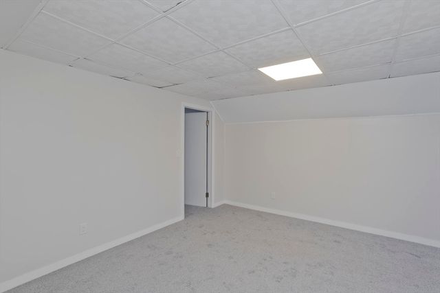 27 Cortland St, Chicopee, MA 01020