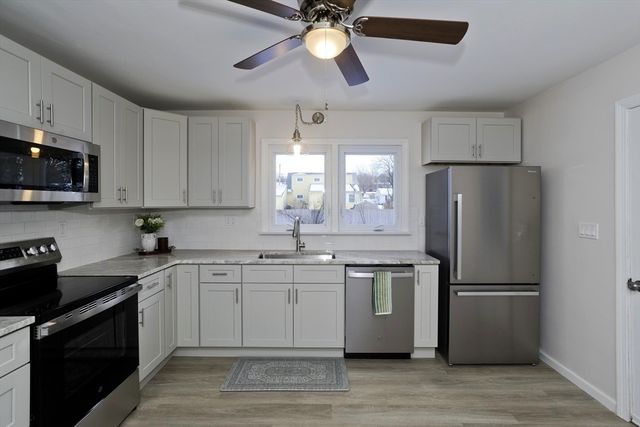 27 Cortland St, Chicopee, MA 01020