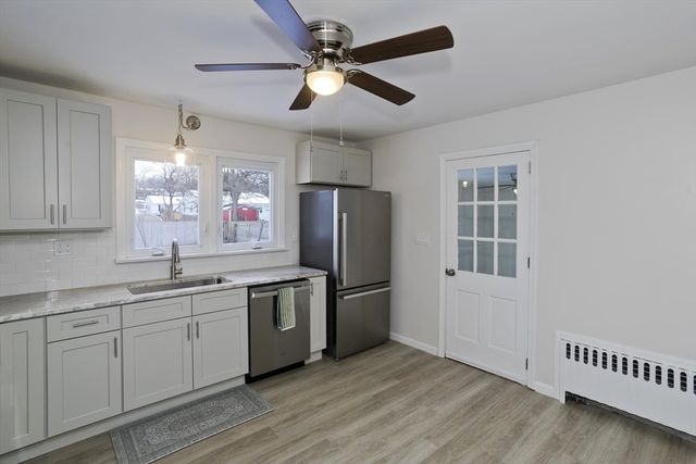 27 Cortland St, Chicopee, MA 01020