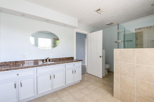 1615 Railroad Avenue, San Leon, TX 77539
