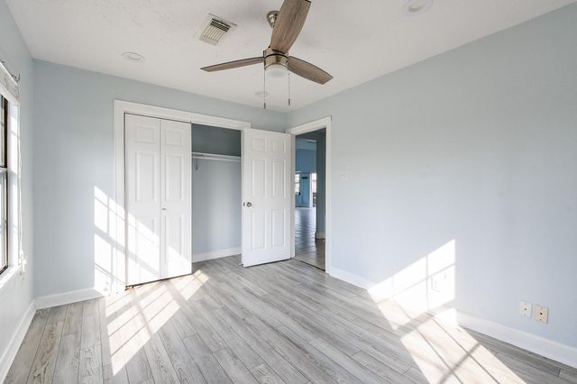 1615 Railroad Avenue, San Leon, TX 77539