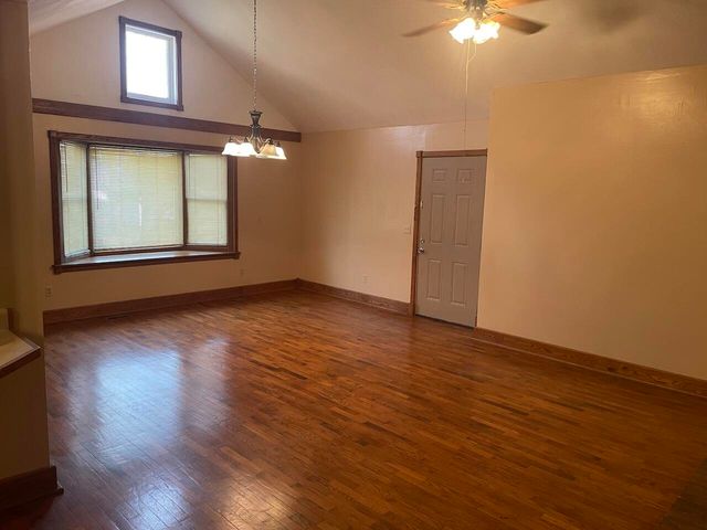 512 N Grand Street, Willow Springs, MO 65793