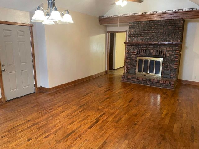 512 N Grand Street, Willow Springs, MO 65793